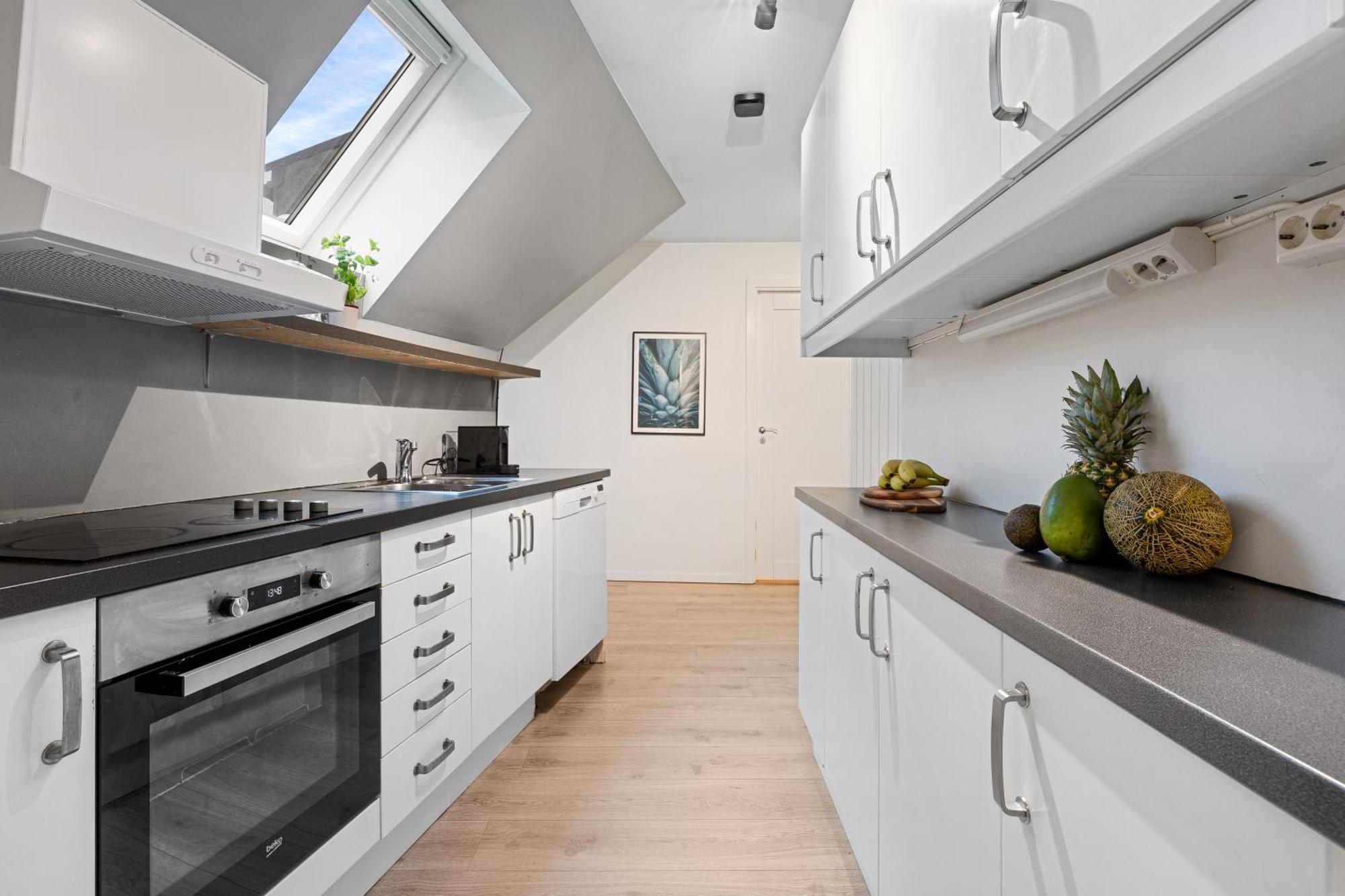 100Sqm 5Br Behind Bryggen - King Beds - Family Friendly Lejlighed Bergen Eksteriør billede